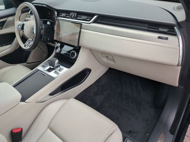 Used 2026 Jaguar F-PACE R-Dynamic S AWD/4WD image 19