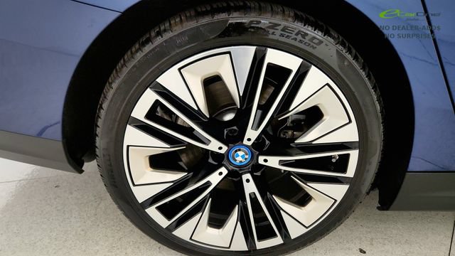 Used 2025 BMW i5 eDrive40i RWD image 79