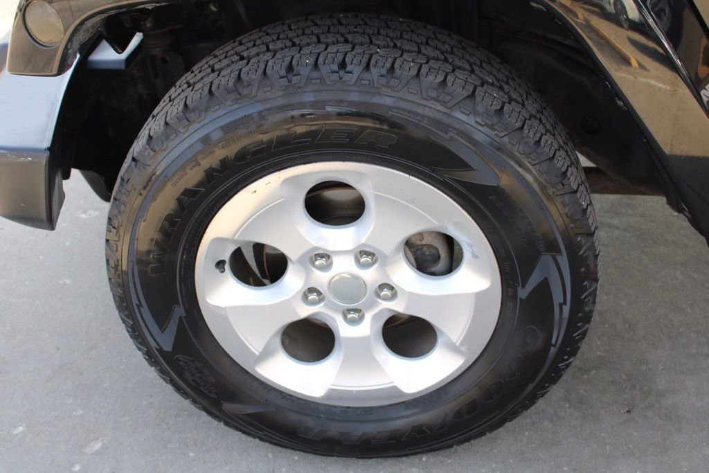 Used 2014 Jeep Wrangler Unlimited Sahara w/ Connectivity Group image 12