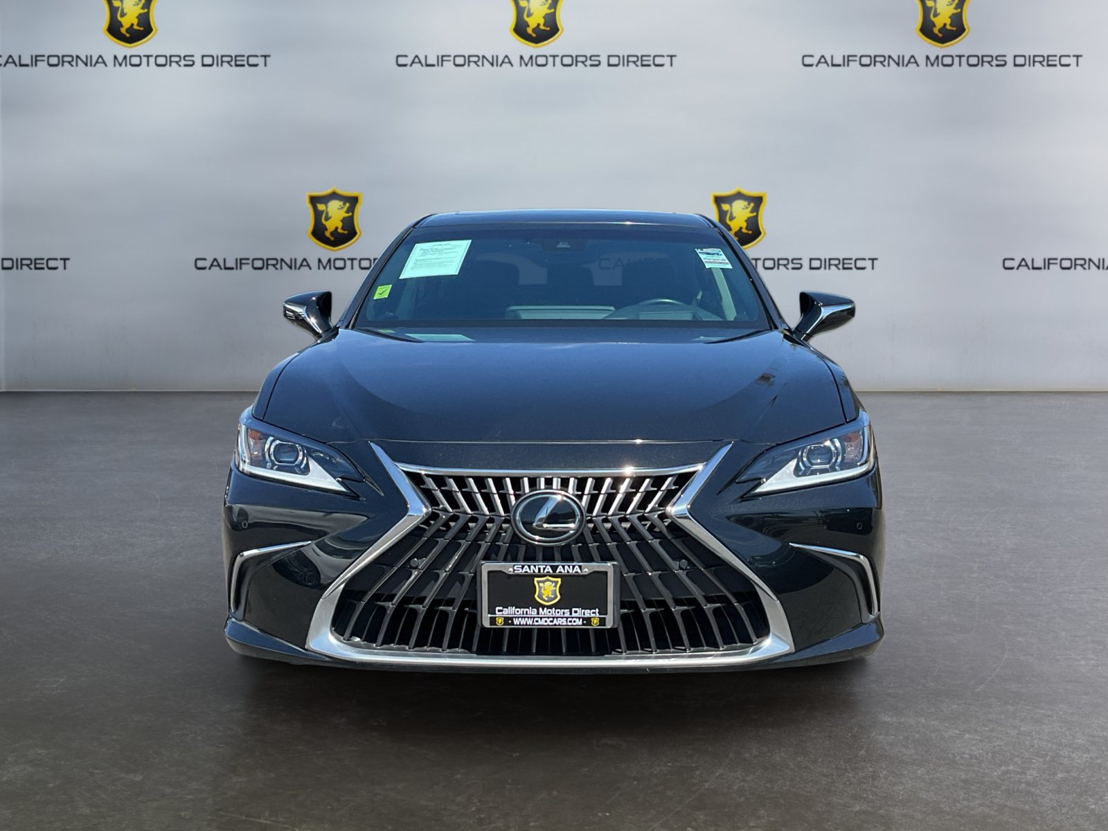 Used 2024 Lexus ES 300h w/ Premium Package FWD image 2