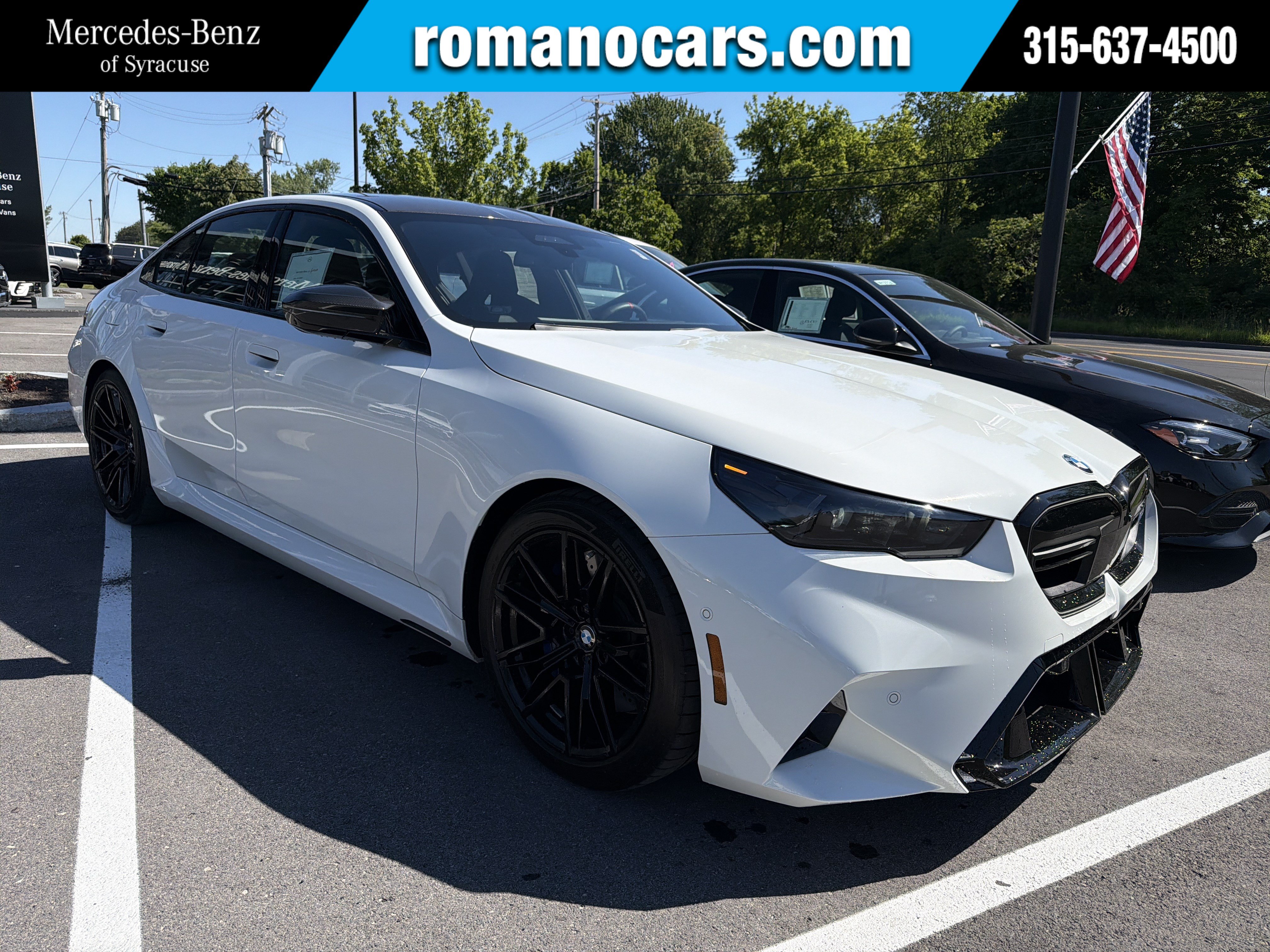 Used 2025 BMW M5 w/ Carbon Package AWD/4WD image 1