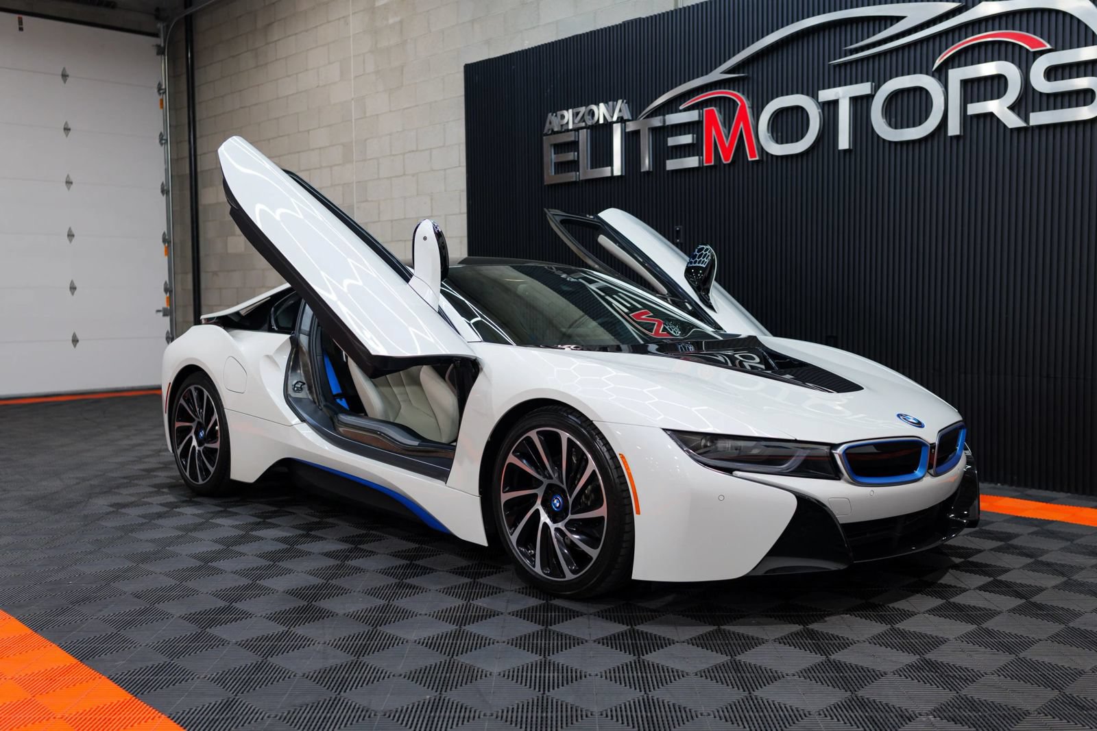 Used 2015 BMW i8 AWD/4WD image 2