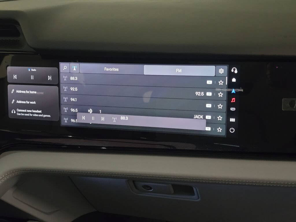 New 2026 Porsche Cayenne Electric AWD/4WD image 30