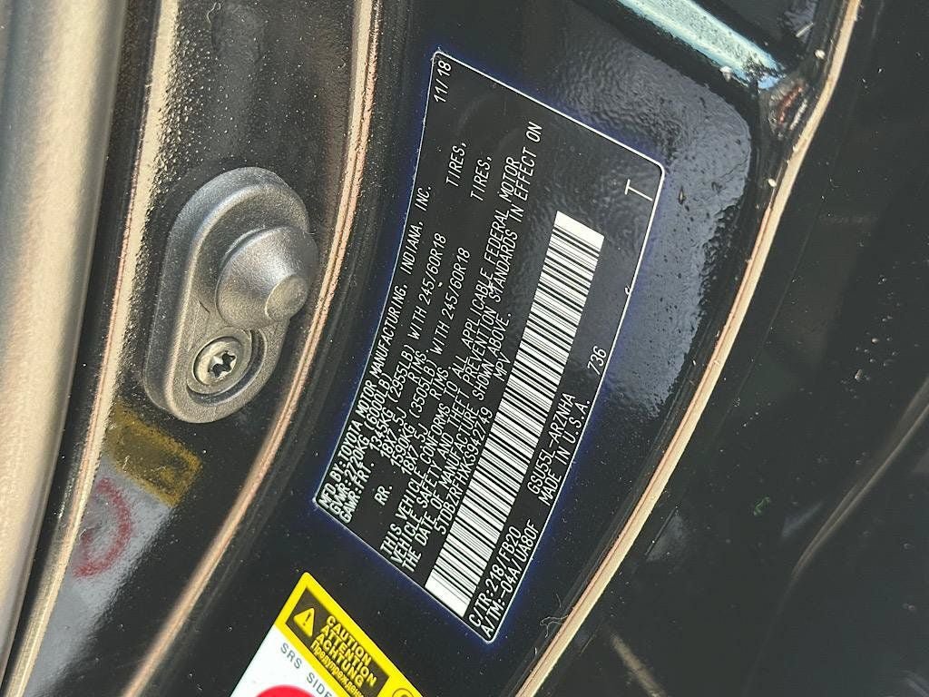 Used 2019 Toyota Highlander LE AWD/4WD image 29