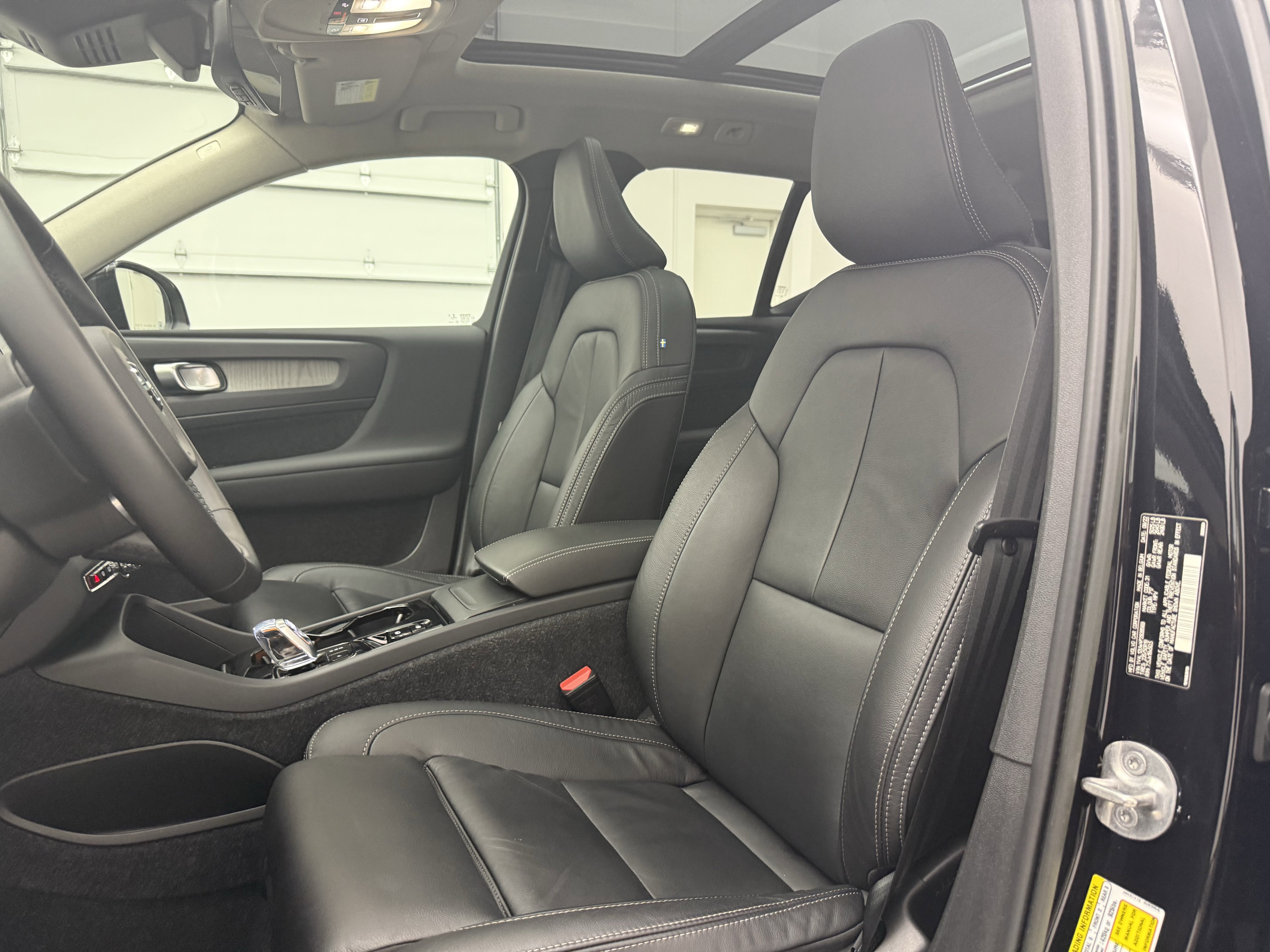 Certified 2023 Volvo XC40 B5 Plus w/ Driver Assist Package image 13