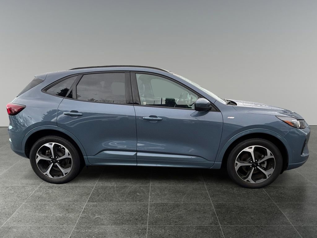 Used 2024 Ford Escape ST-Line Elite w/ Premium Technology Package image 9