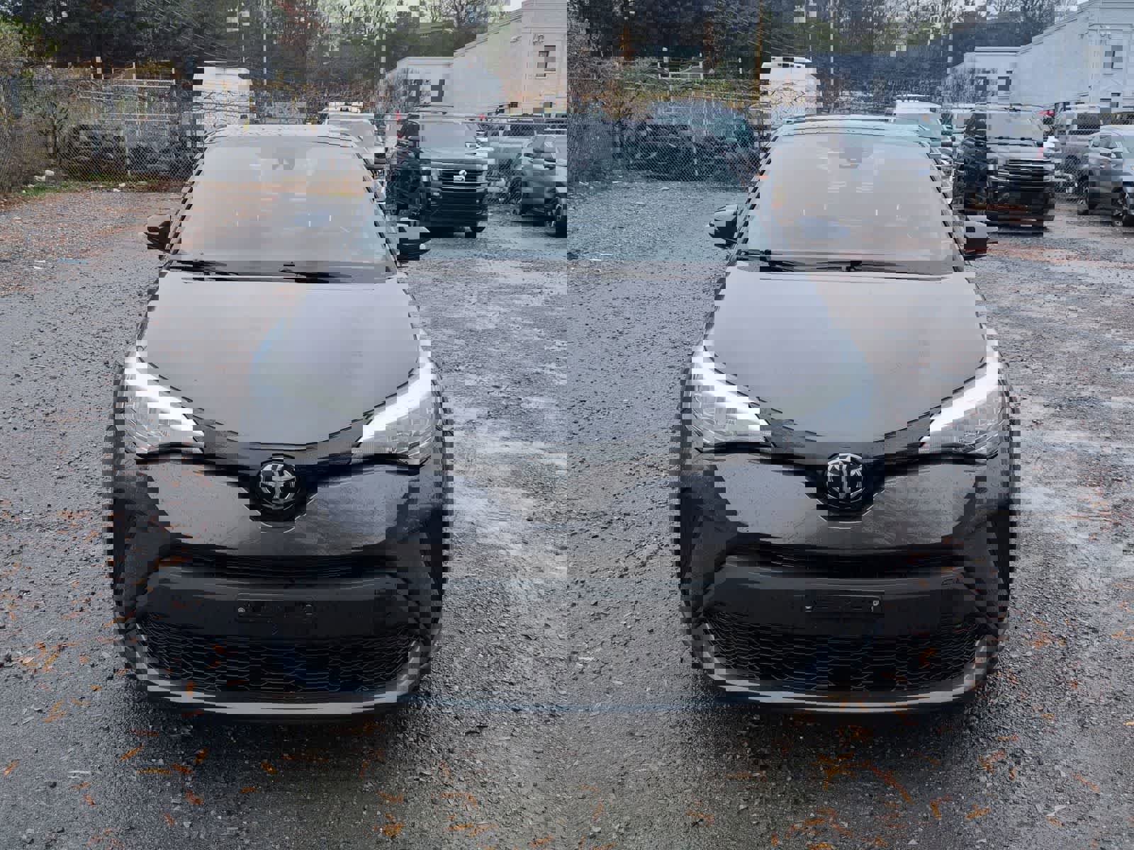 Used 2020 Toyota C-HR XLE image 3