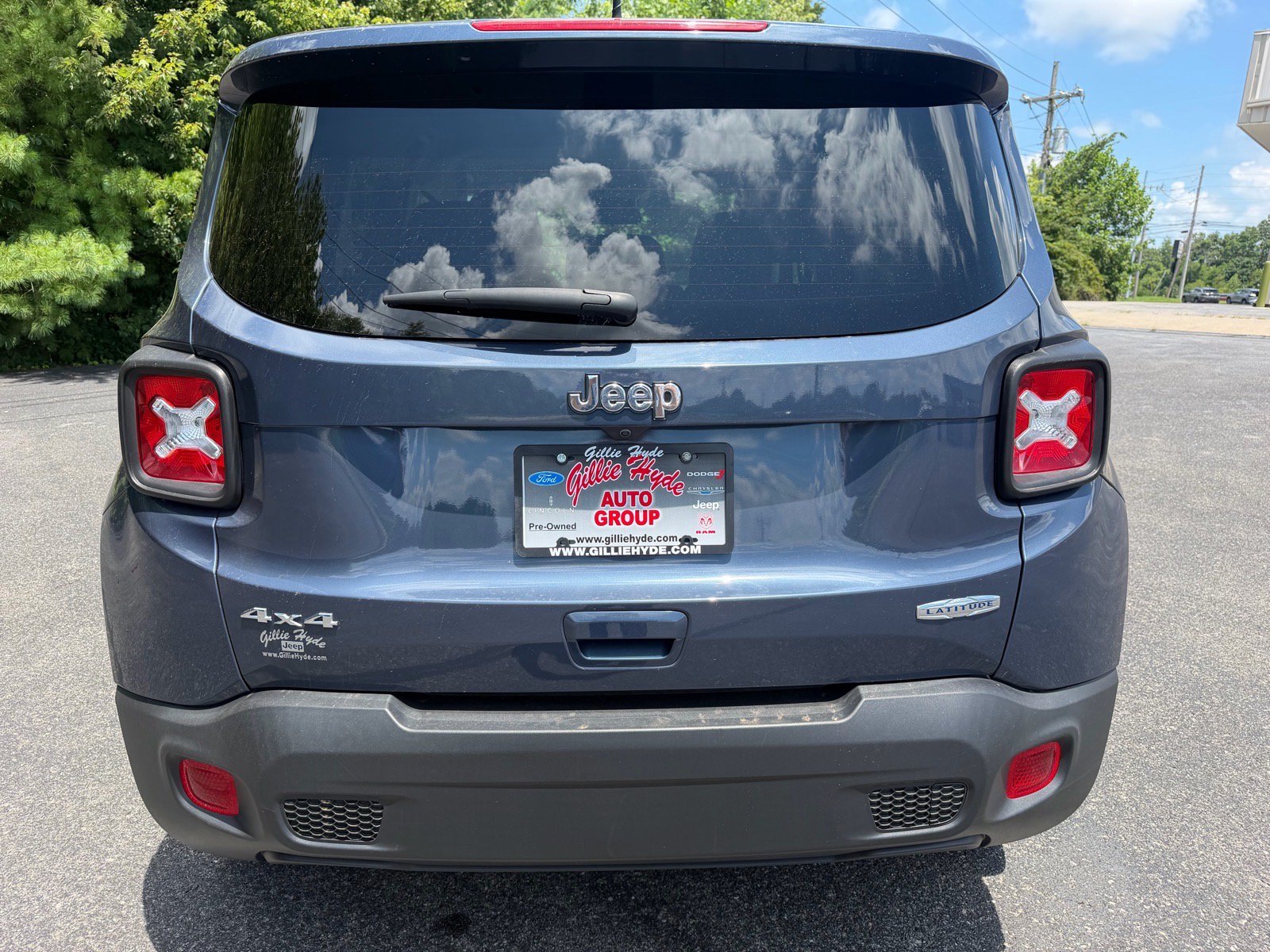 Used 2022 Jeep Renegade Latitude AWD/4WD image 15
