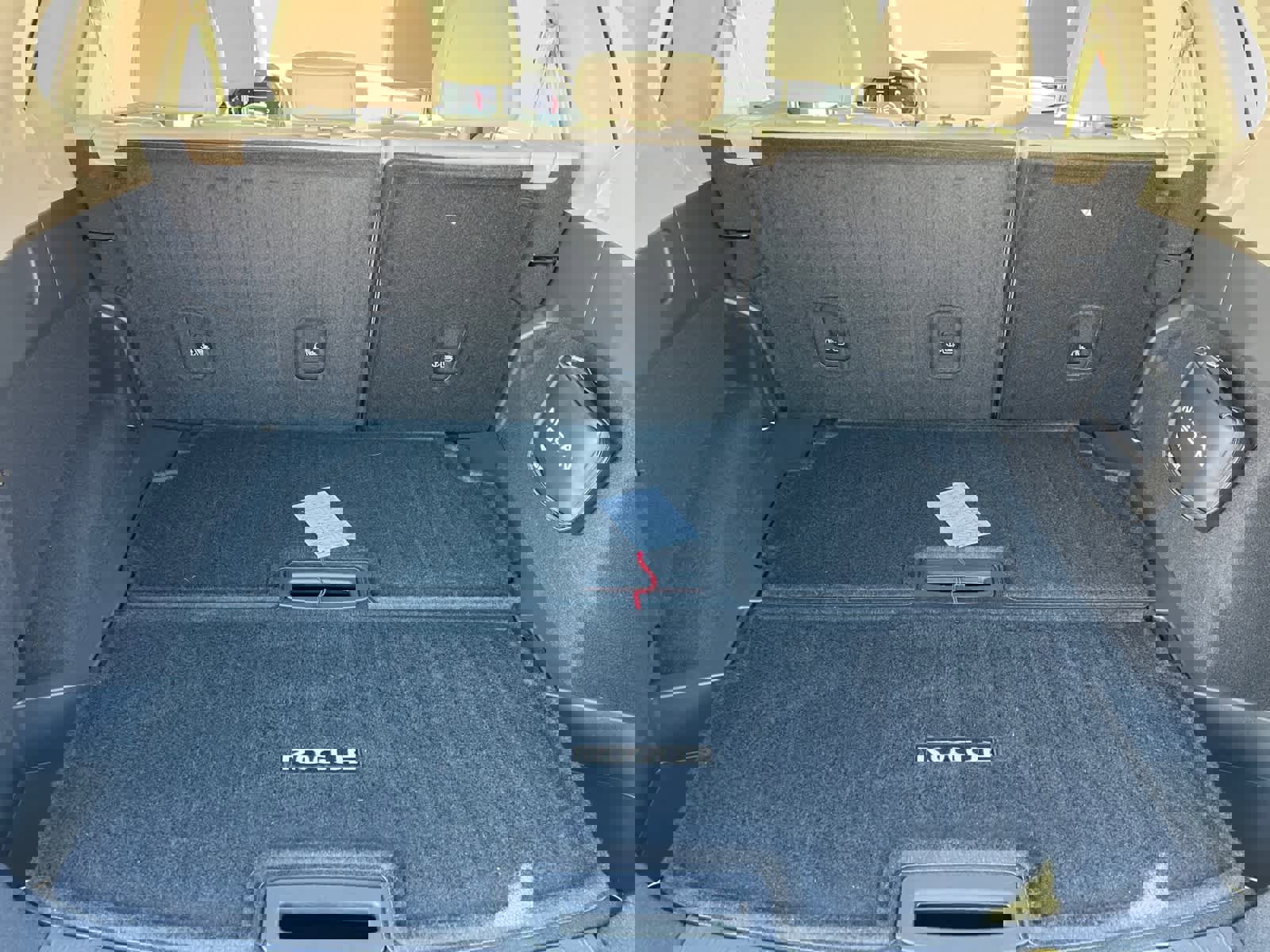 Certified 2025 Nissan Rogue SL w/ Tech Package image 5