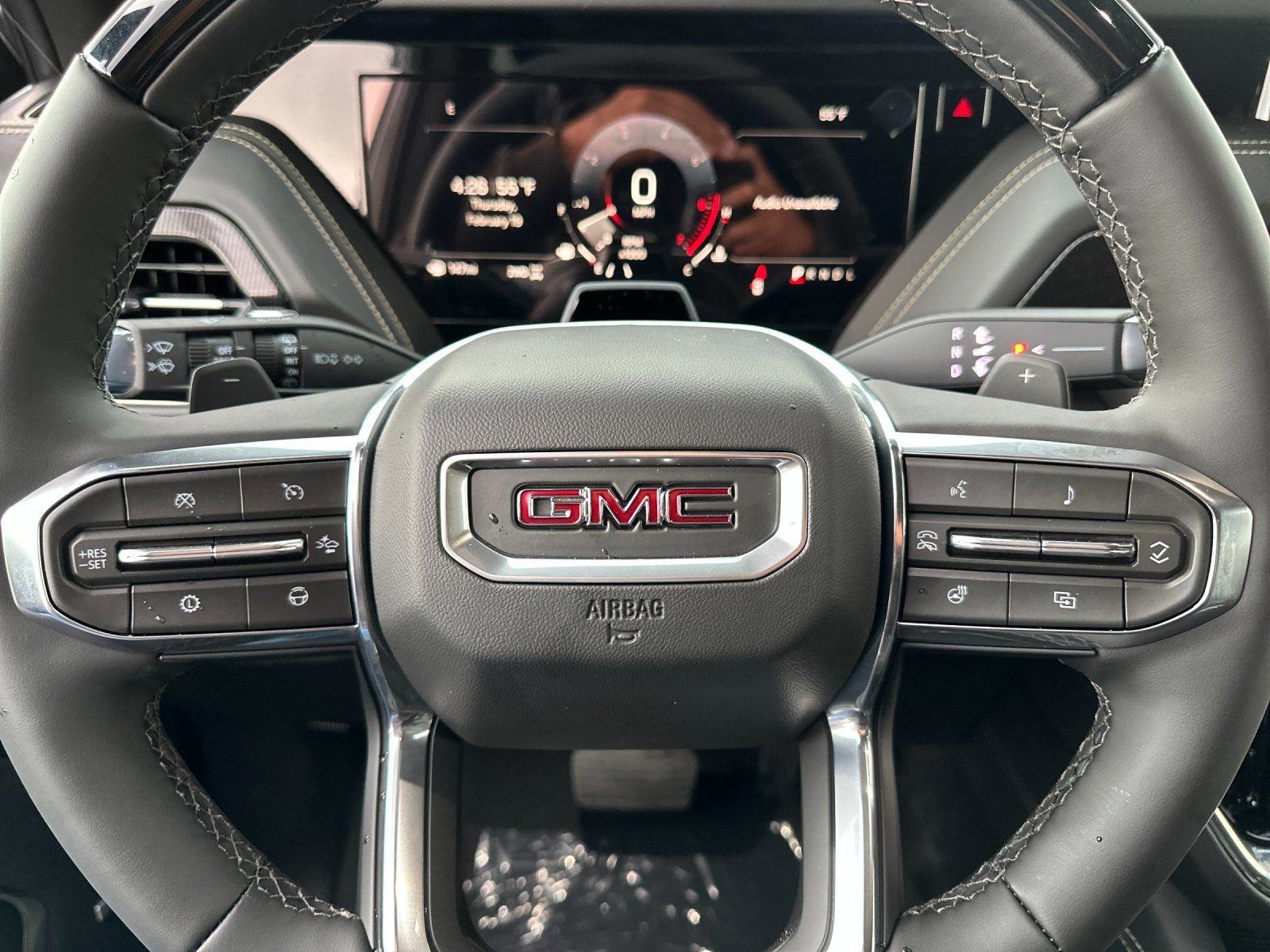 New 2026 GMC Yukon XL Elevation w/ Elevation Premium Package AWD/4WD image 25