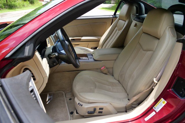 Used 2007 Cadillac XLR V RWD image 3