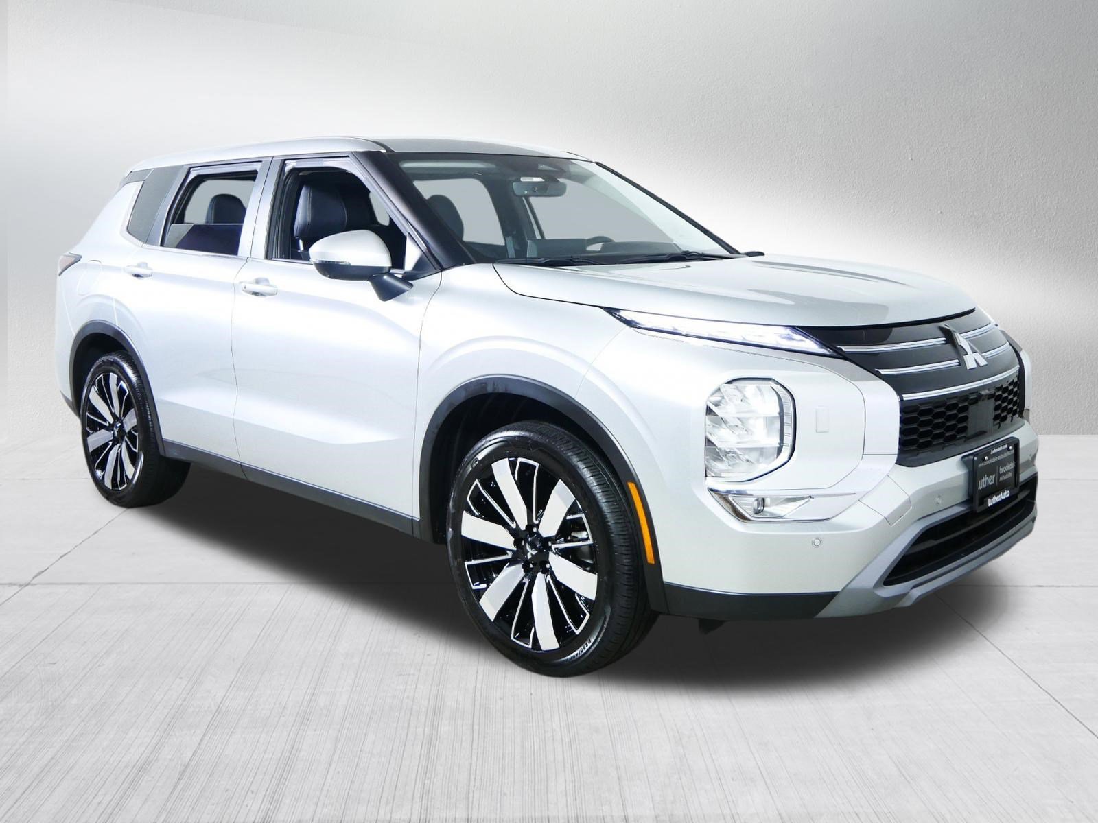 Used 2025 Mitsubishi Outlander SE