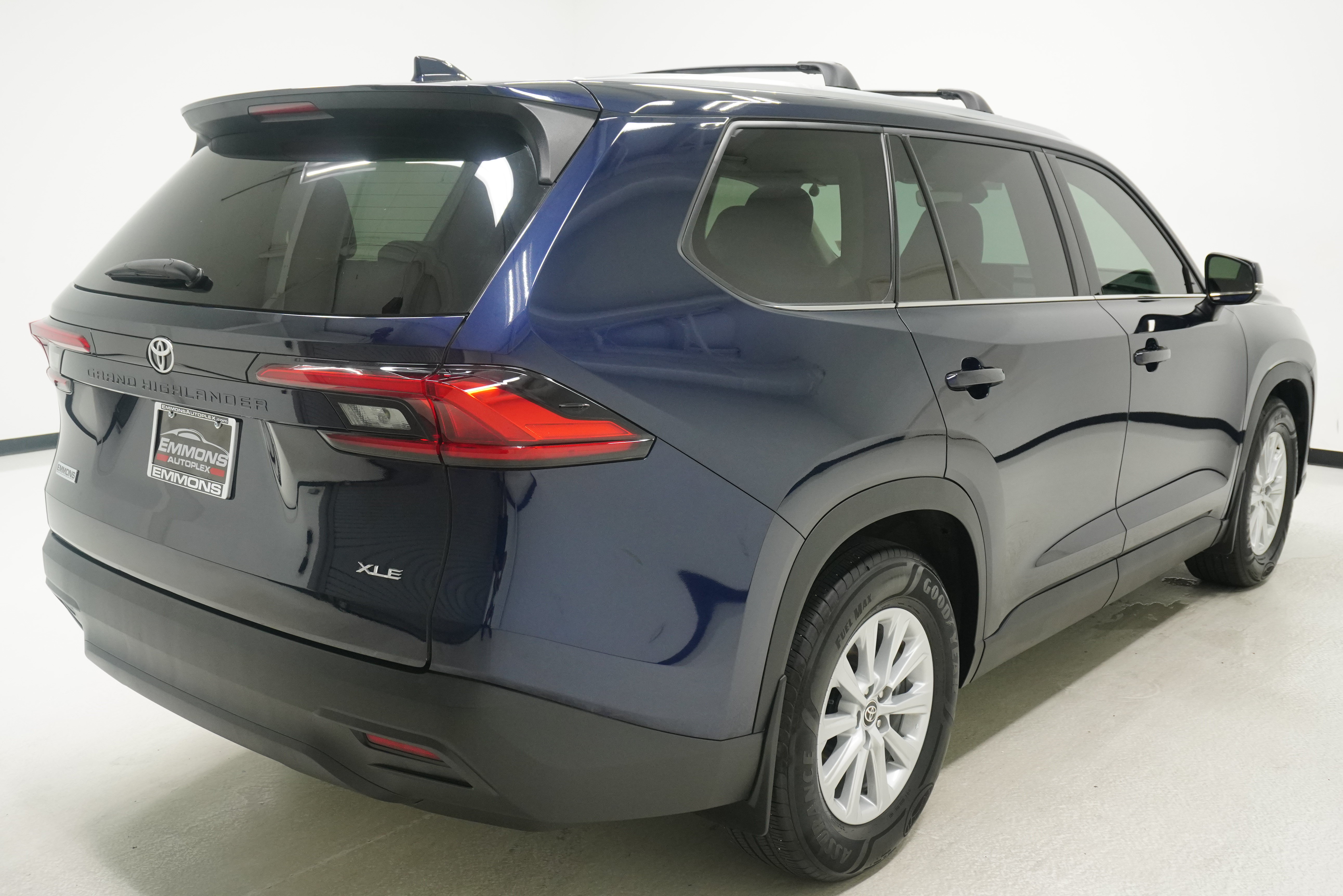 Used 2024 Toyota Grand Highlander FWD image 4