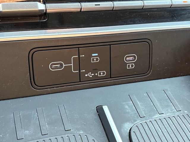 Used 2025 Hyundai Santa Fe SE image 16