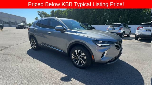 Used 2023 Buick Envision Essence AWD/4WD image 2