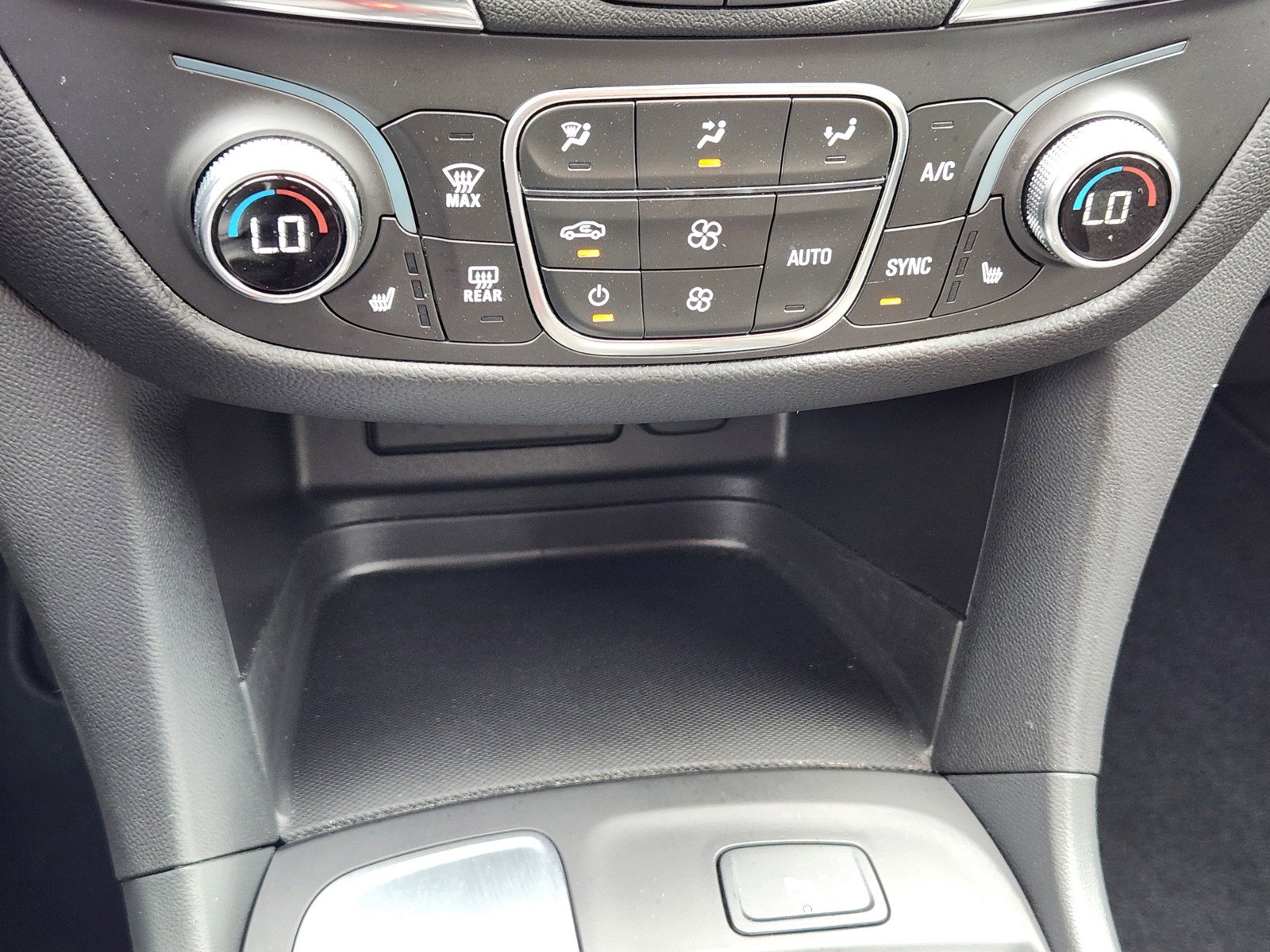 Certified 2024 Chevrolet Equinox LT FWD image 14