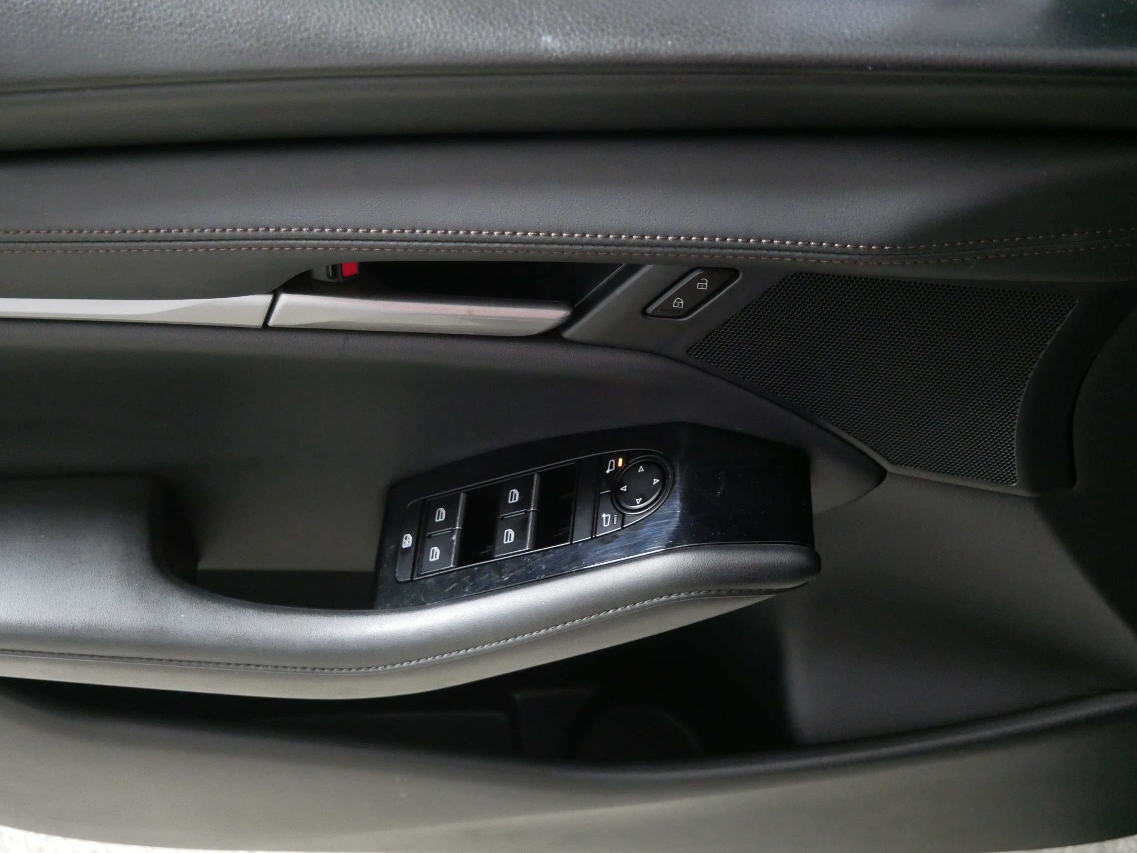 Used 2025 MAZDA MAZDA3 s Sport FWD image 19