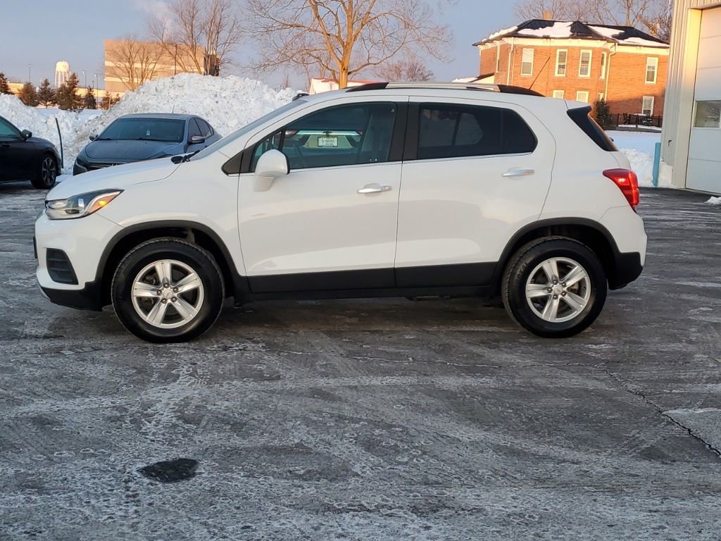 Used 2019 Chevrolet Trax LT w/ LT Convenience Package image 4
