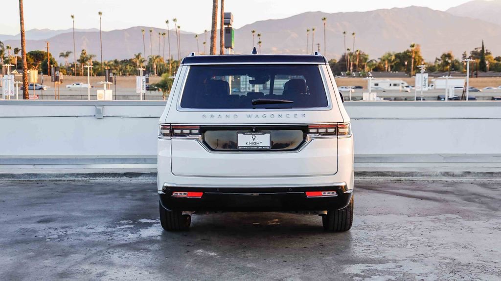 Used 2024 Jeep Grand Wagoneer L 4WD image 8