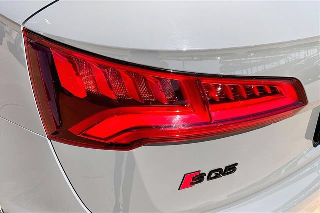 Used 2019 Audi SQ5 Premium Plus w/ Premium Plus Package AWD/4WD image 32