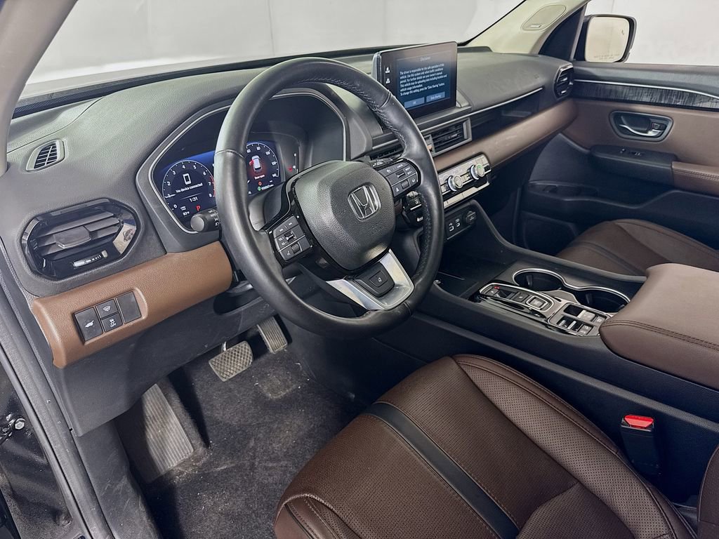 Used 2023 Honda Pilot Elite image 9