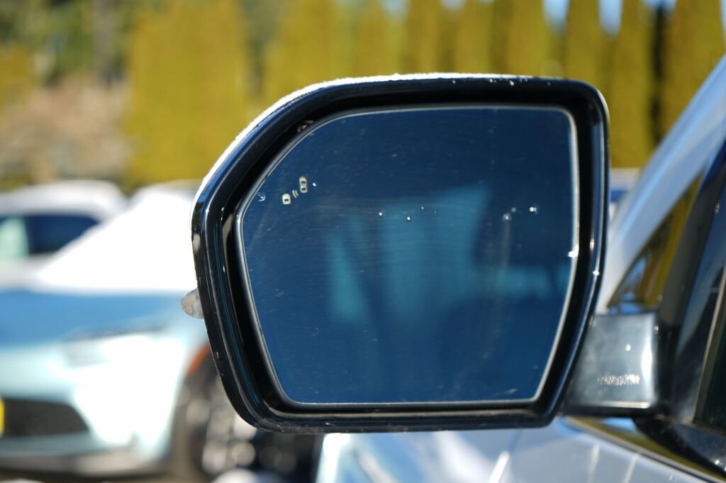 Used 2021 Ford Expedition Limited image 11