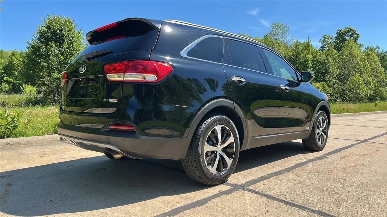 Used 2016 Kia Sorento EX AWD/4WD image 8