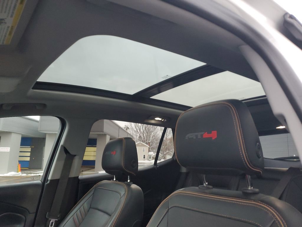 Used 2022 GMC Terrain AT4 w/ Infotainment Package II image 18
