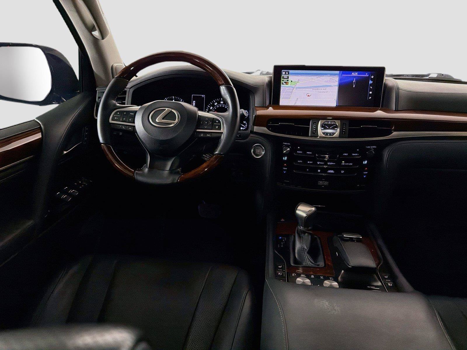 Used 2016 Lexus LX 570 4WD w/ Luxury Package image 23