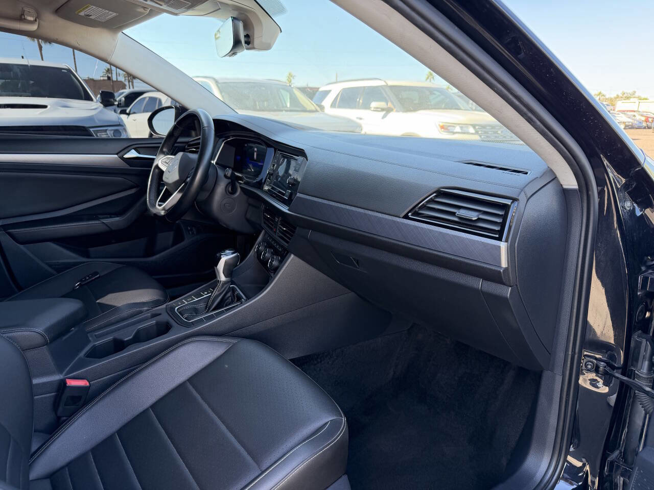 Used 2023 Volkswagen Jetta SE image 27