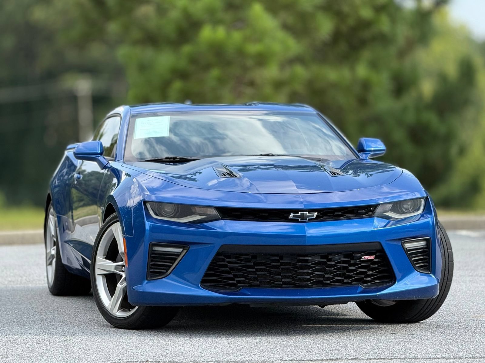 Used 2018 Chevrolet Camaro SS RWD image 4