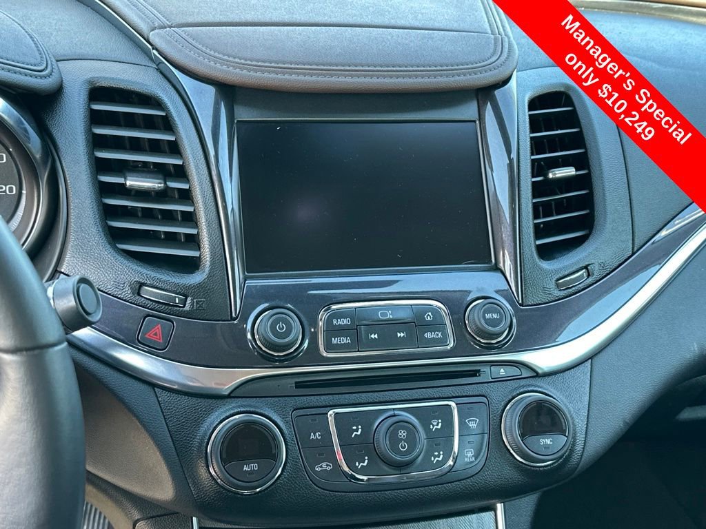 Used 2015 Chevrolet Impala LT w/ Convenience Package image 23