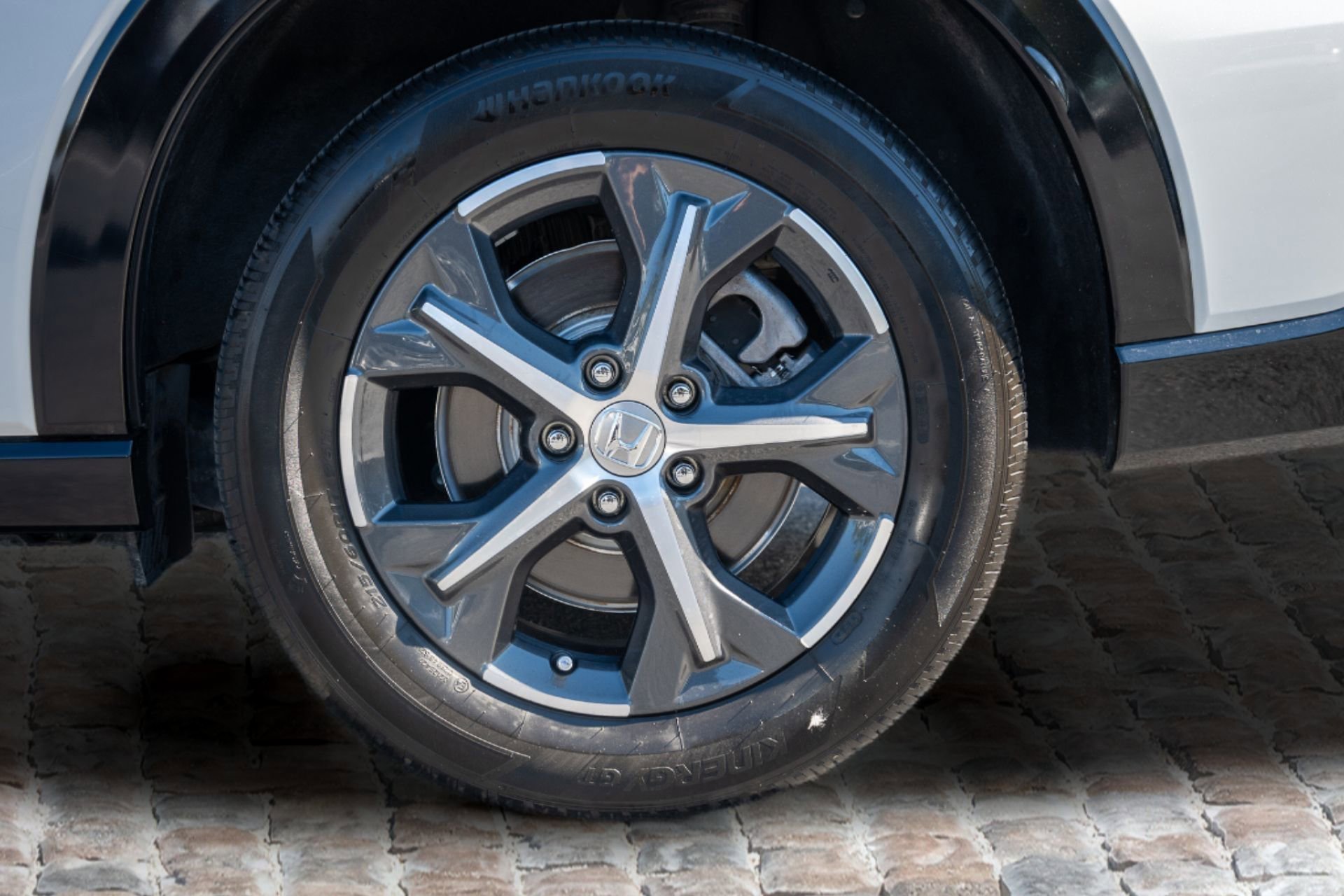 Certified 2025 Honda HR-V EX-L image 36