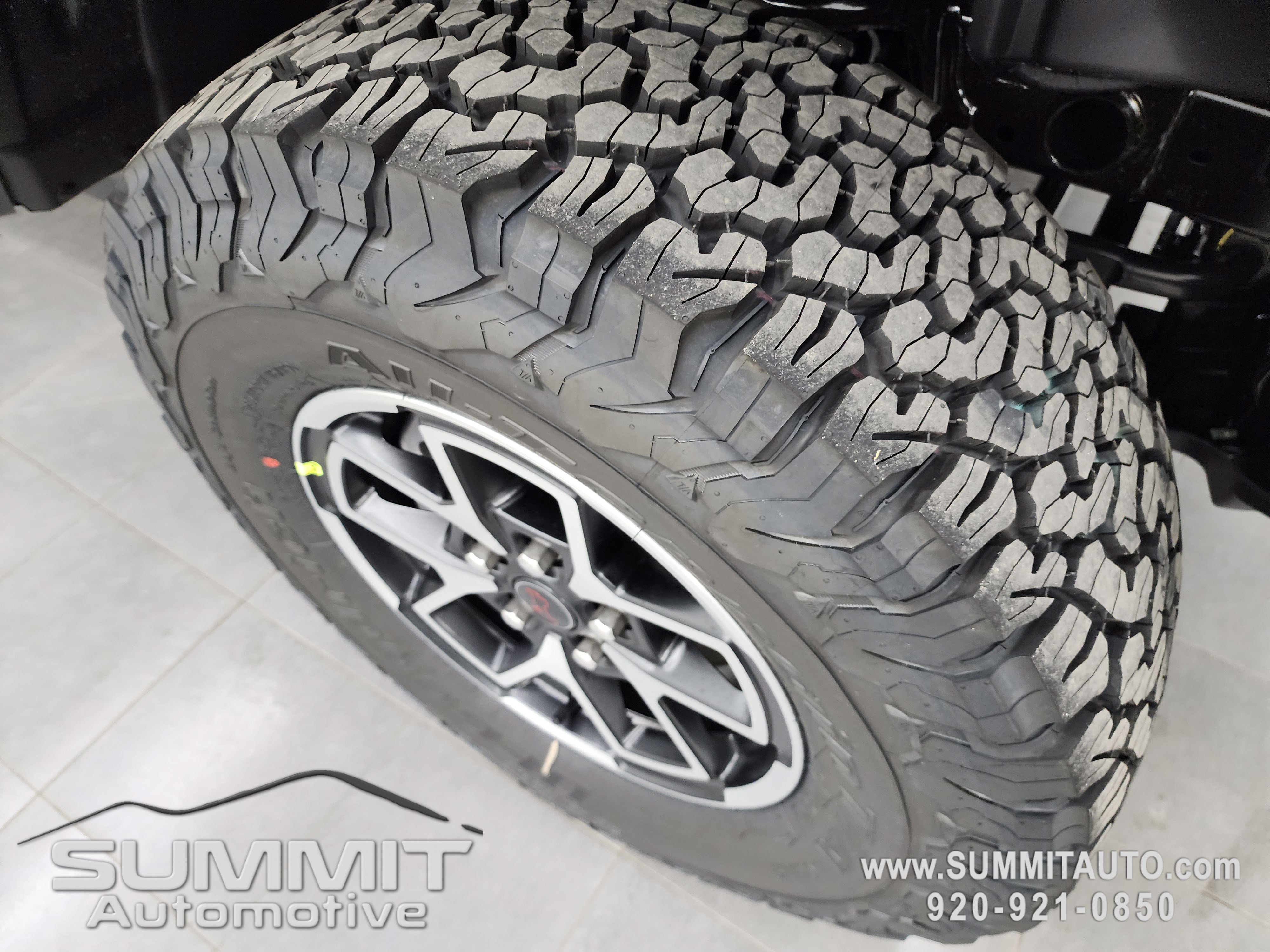 New 2026 Jeep Wrangler Unlimited Rubicon w/ Safety Group image 3