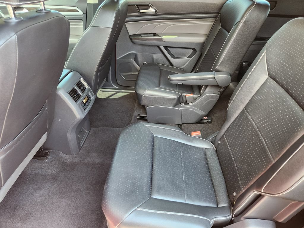 Used 2021 Volkswagen Atlas SE w/ Panoramic Sunroof Package FWD image 18