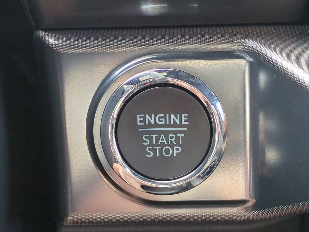 New 2025 Ford F150 Lariat w/ Equipment Group 501A Mid image 33