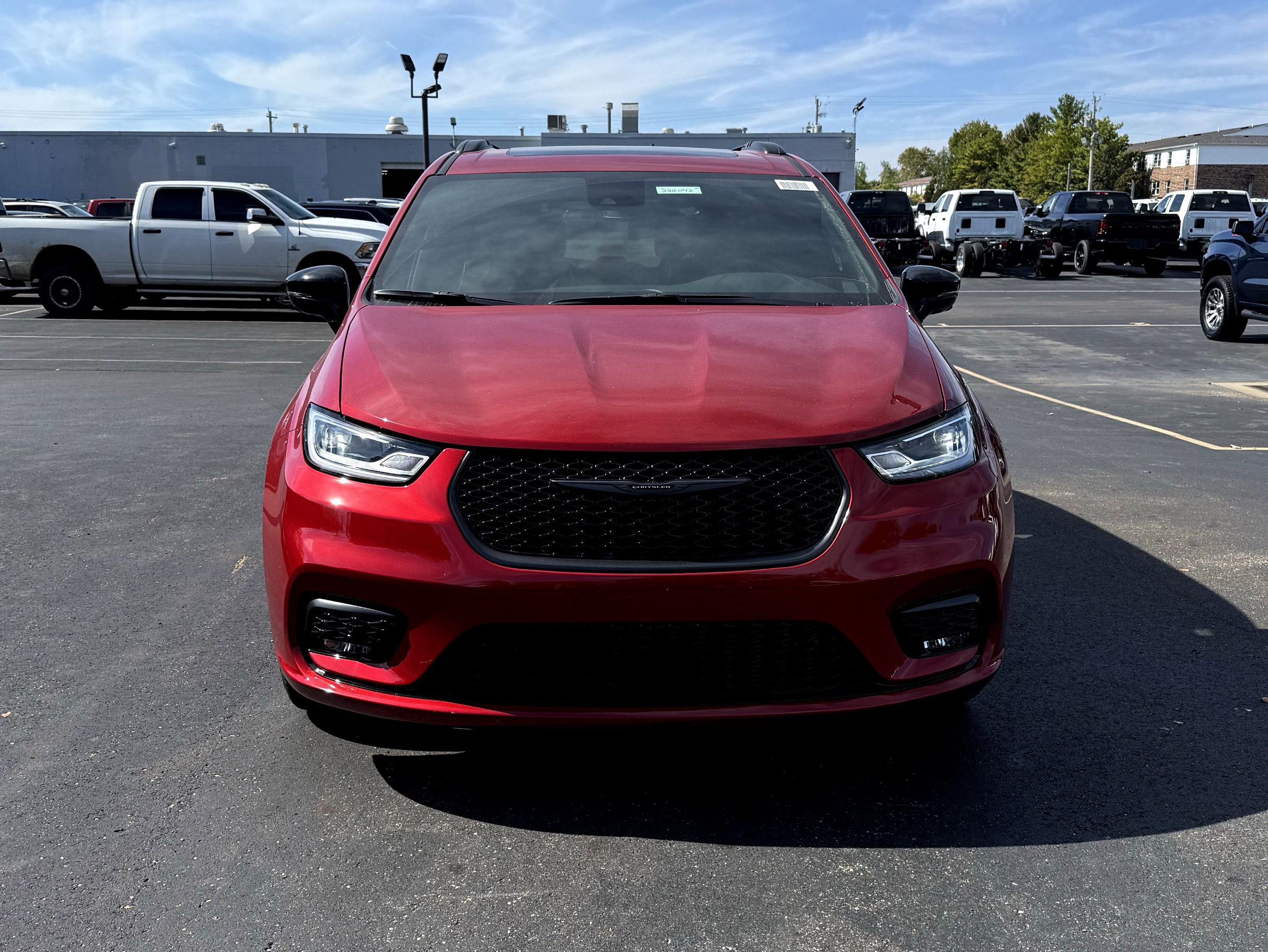 New 2026 Chrysler Pacifica Limited image 3