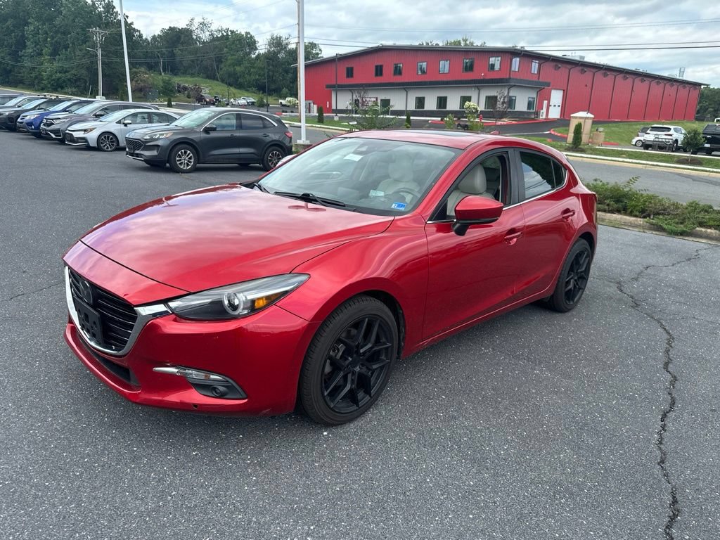 Used 2018 MAZDA MAZDA3 Grand Touring w/ Premium Equipment Package FWD image 3