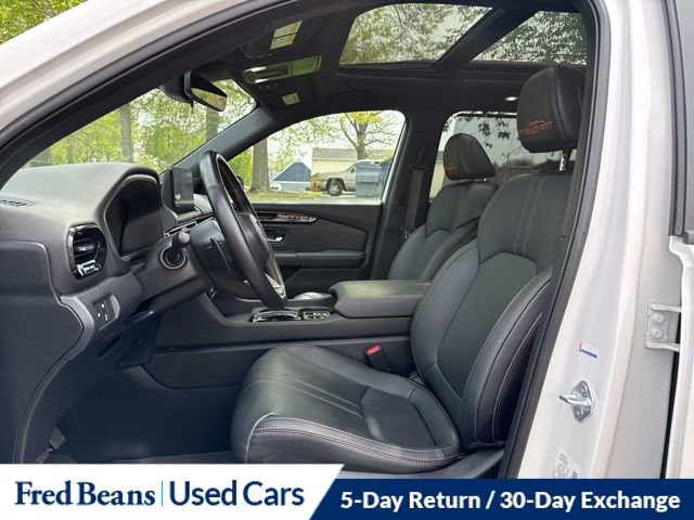 Used 2023 Honda Pilot TrailSport image 10