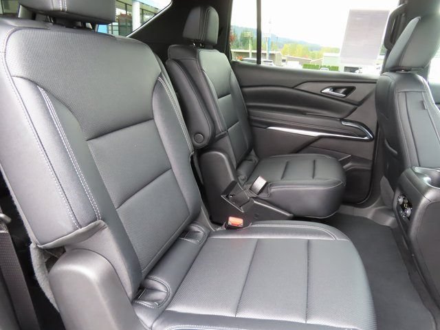Used 2025 Chevrolet Traverse LT AWD/4WD image 35
