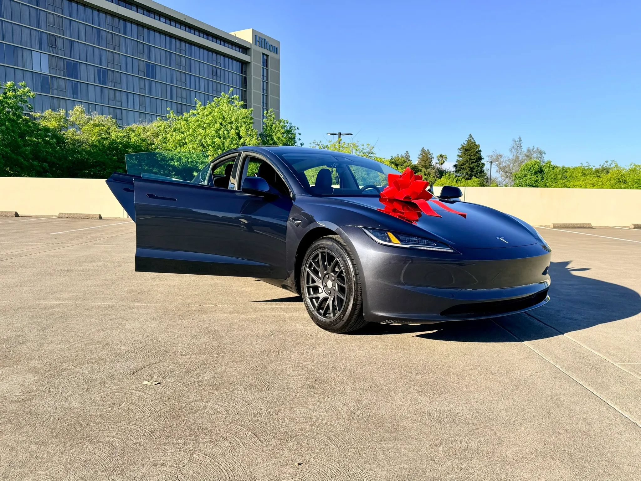 Used 2025 Tesla Model 3 Long Range RWD image 37