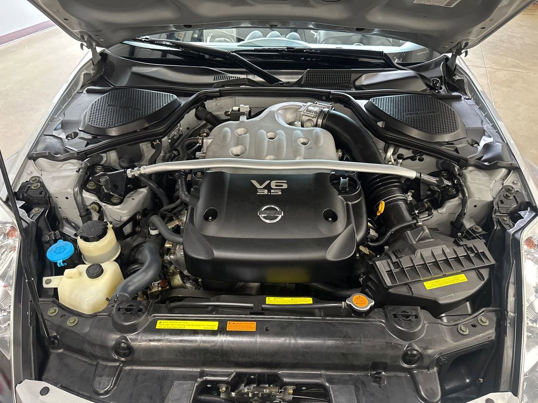 Used 2004 Nissan 350Z Enthusiast w/ Side Airbags Pkg image 81