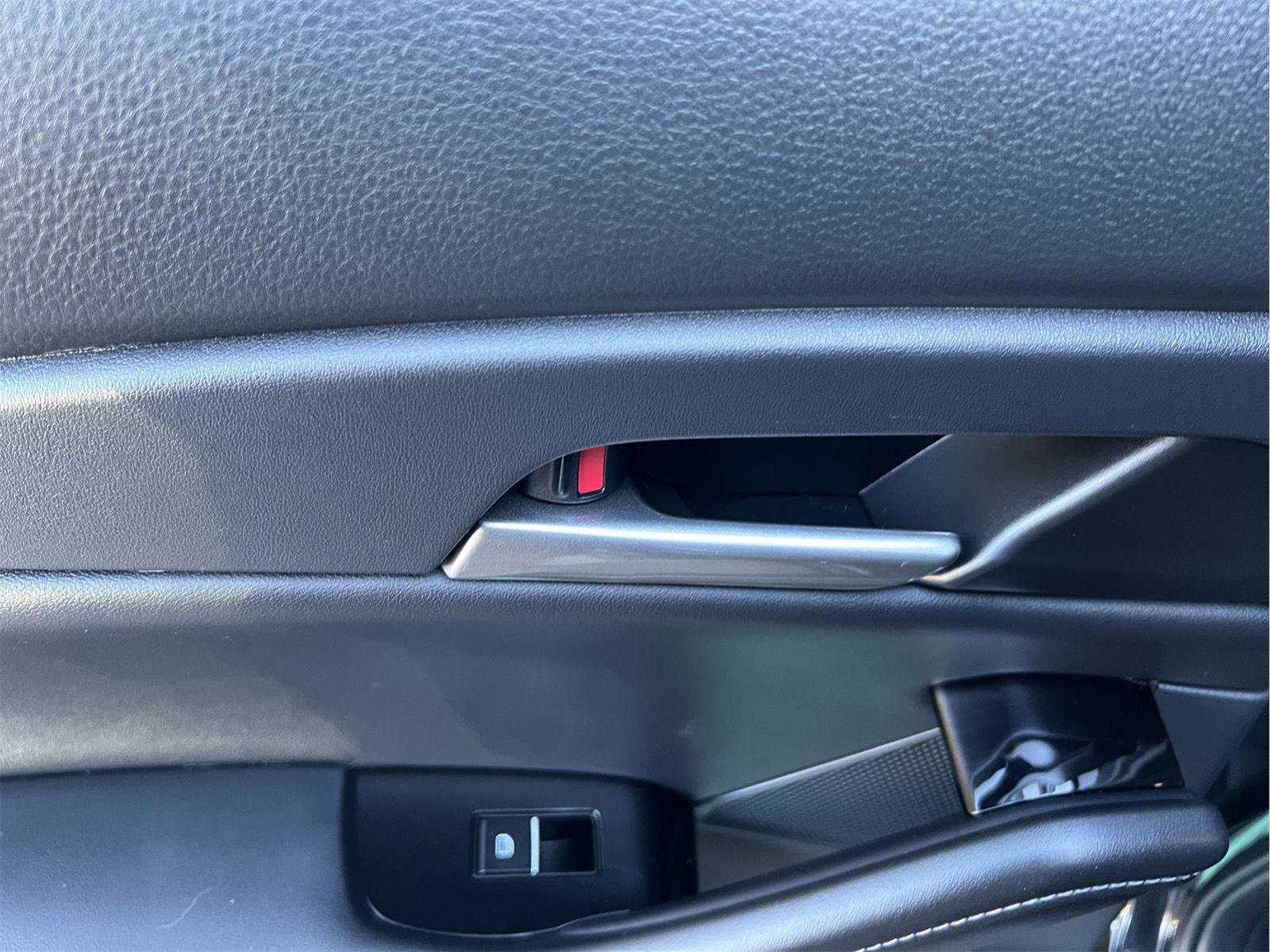 Used 2025 MAZDA CX-30 AWD 2.5 S w/ Select Sport Pkg image 17