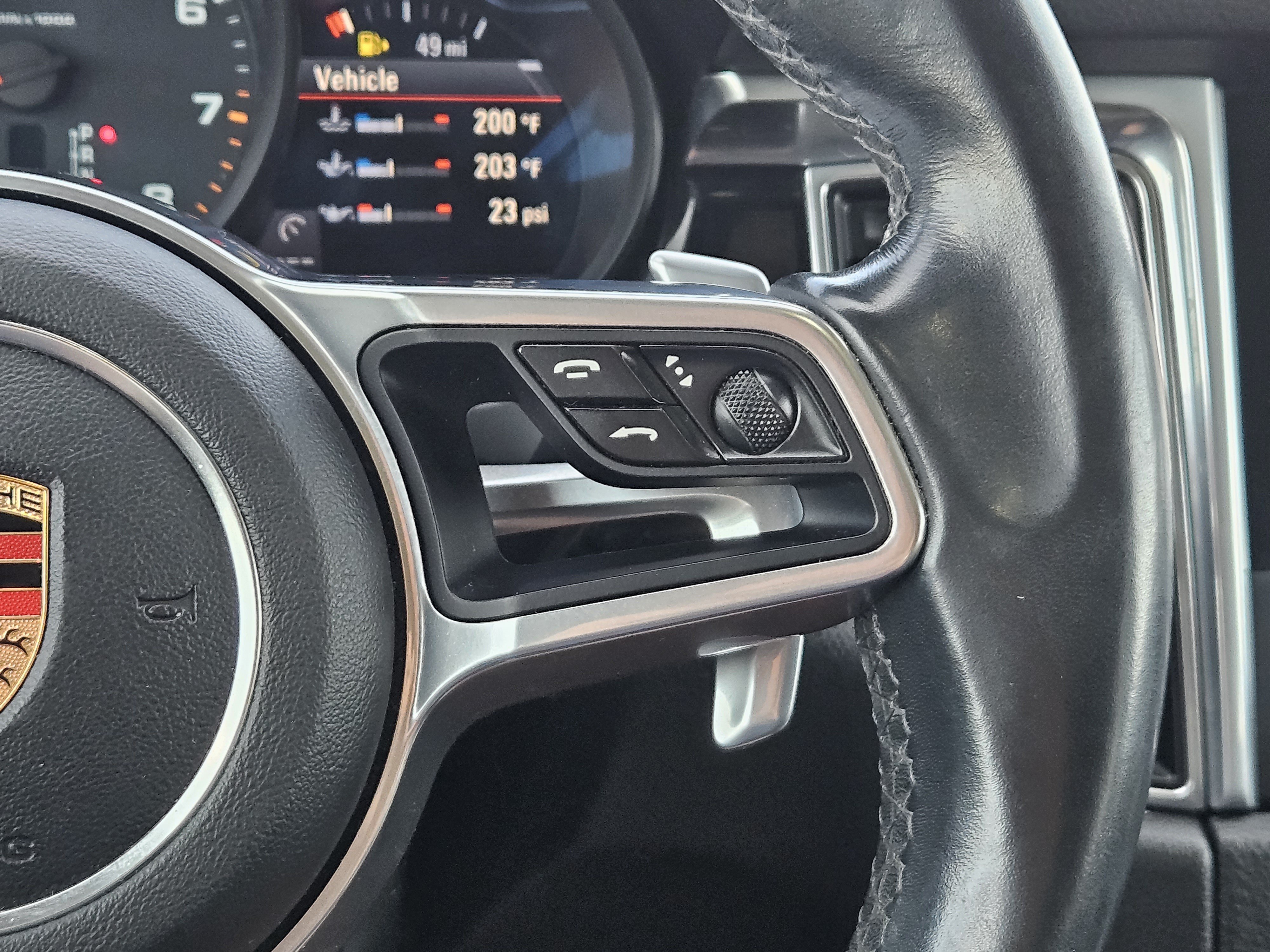 Certified 2017 Porsche Macan AWD/4WD image 27