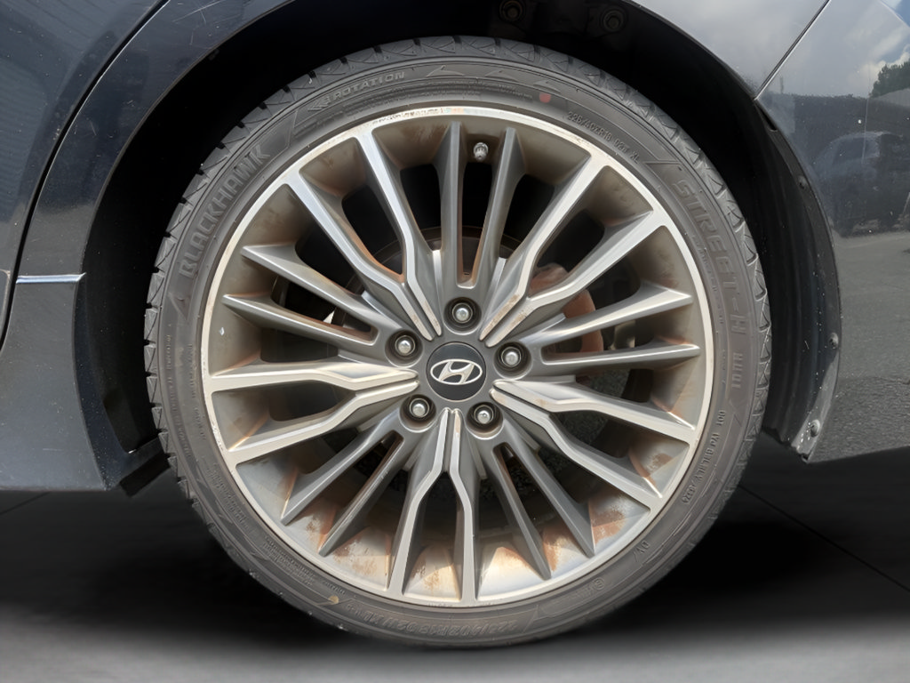 Used 2018 Hyundai Elantra Sport FWD image 18