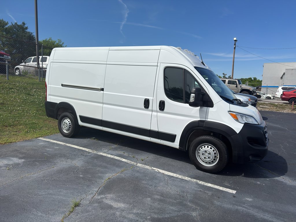 Used 2025 RAM ProMaster 2500 w/ Convenience Group FWD image 2