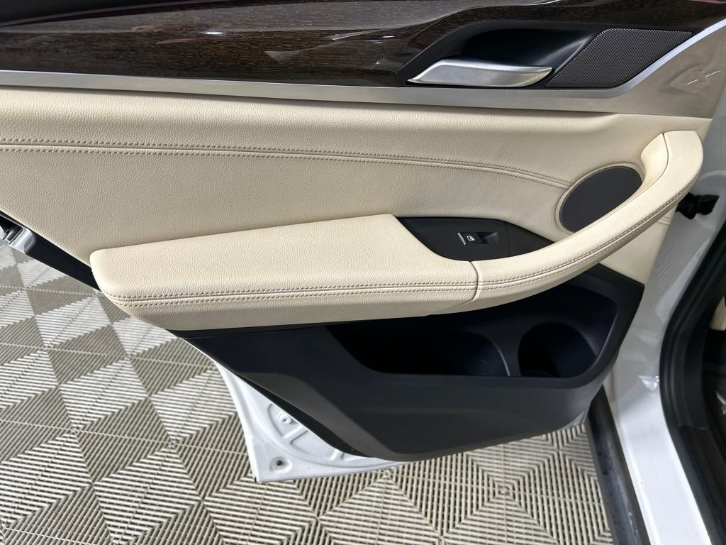 Used 2019 BMW X3 xDrive30i w/ Premium Package image 16