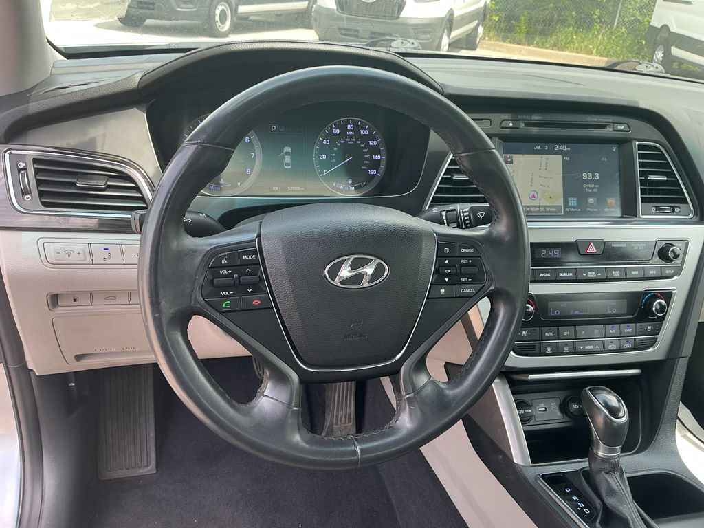 Used 2017 Hyundai Sonata Limited w/ Ultimate Package 04 FWD image 20