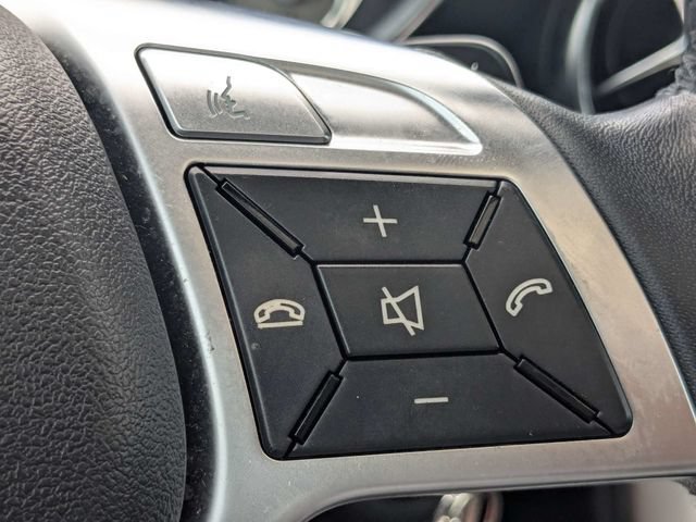 Used 2012 Mercedes-Benz SLK 350 image 26