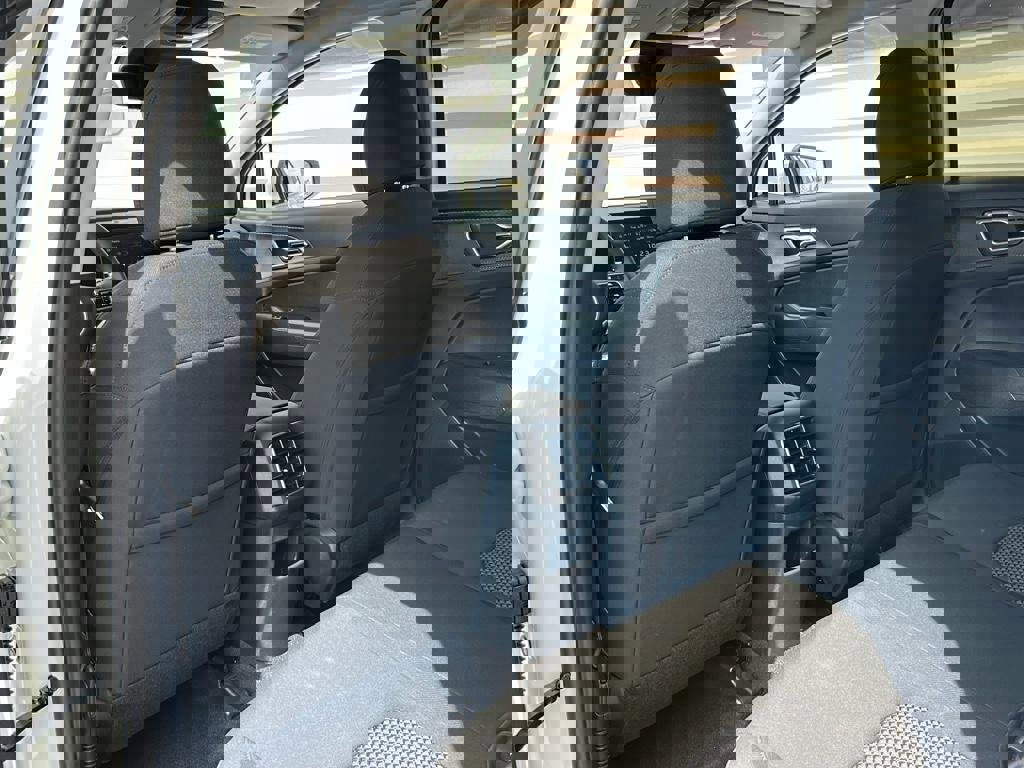 New 2025 Kia Sportage LX image 13